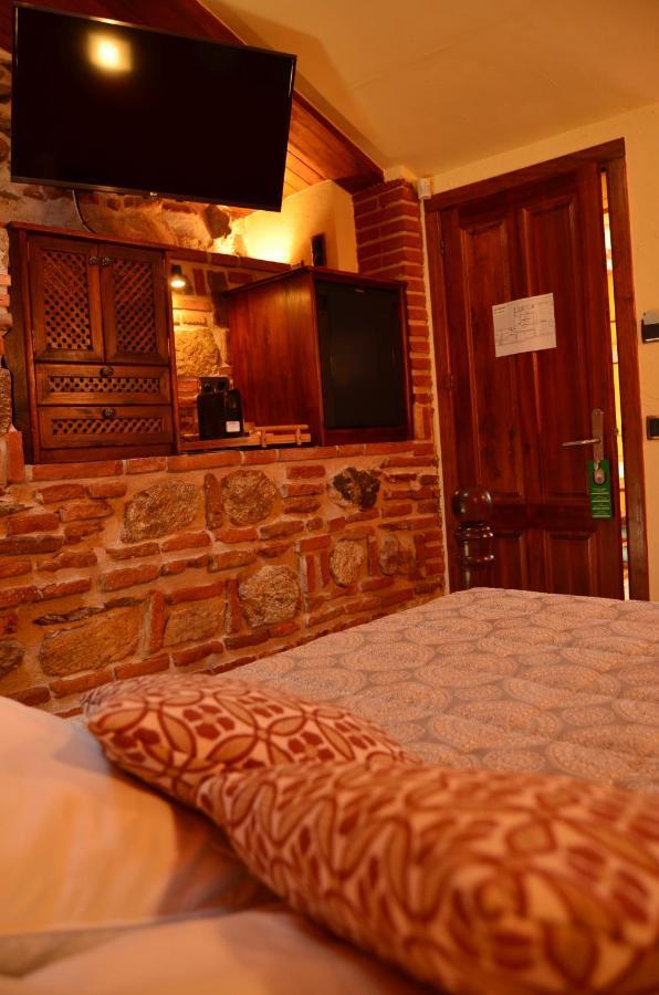Hotel La Beltraneja Buitrago del Lozoya Zewnętrze zdjęcie