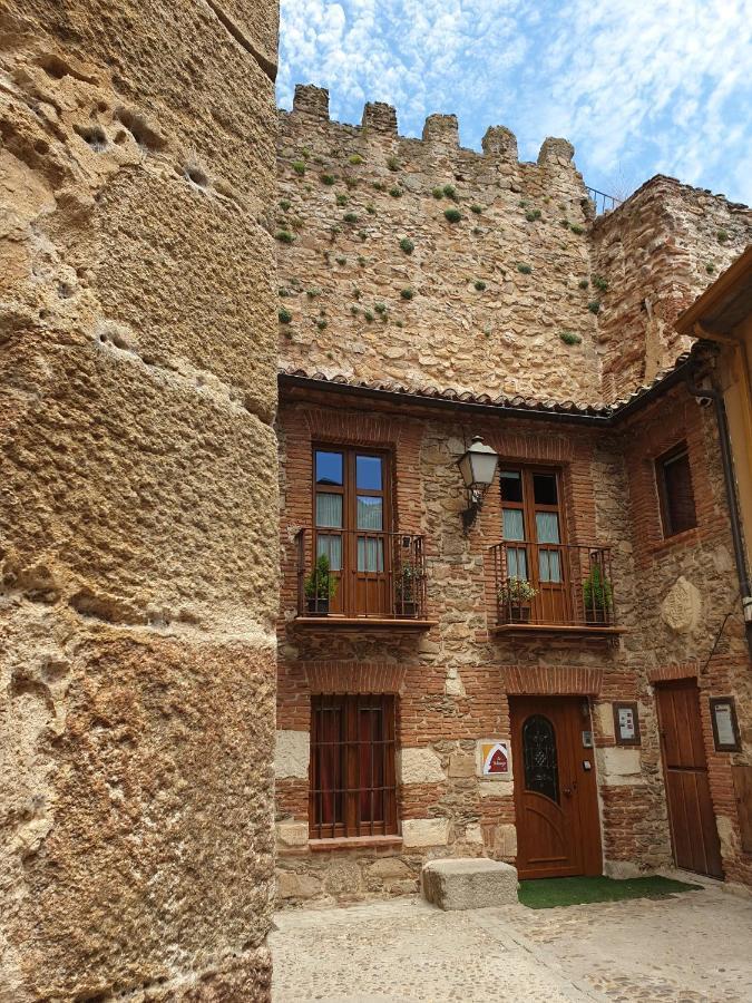 Hotel La Beltraneja Buitrago del Lozoya Zewnętrze zdjęcie