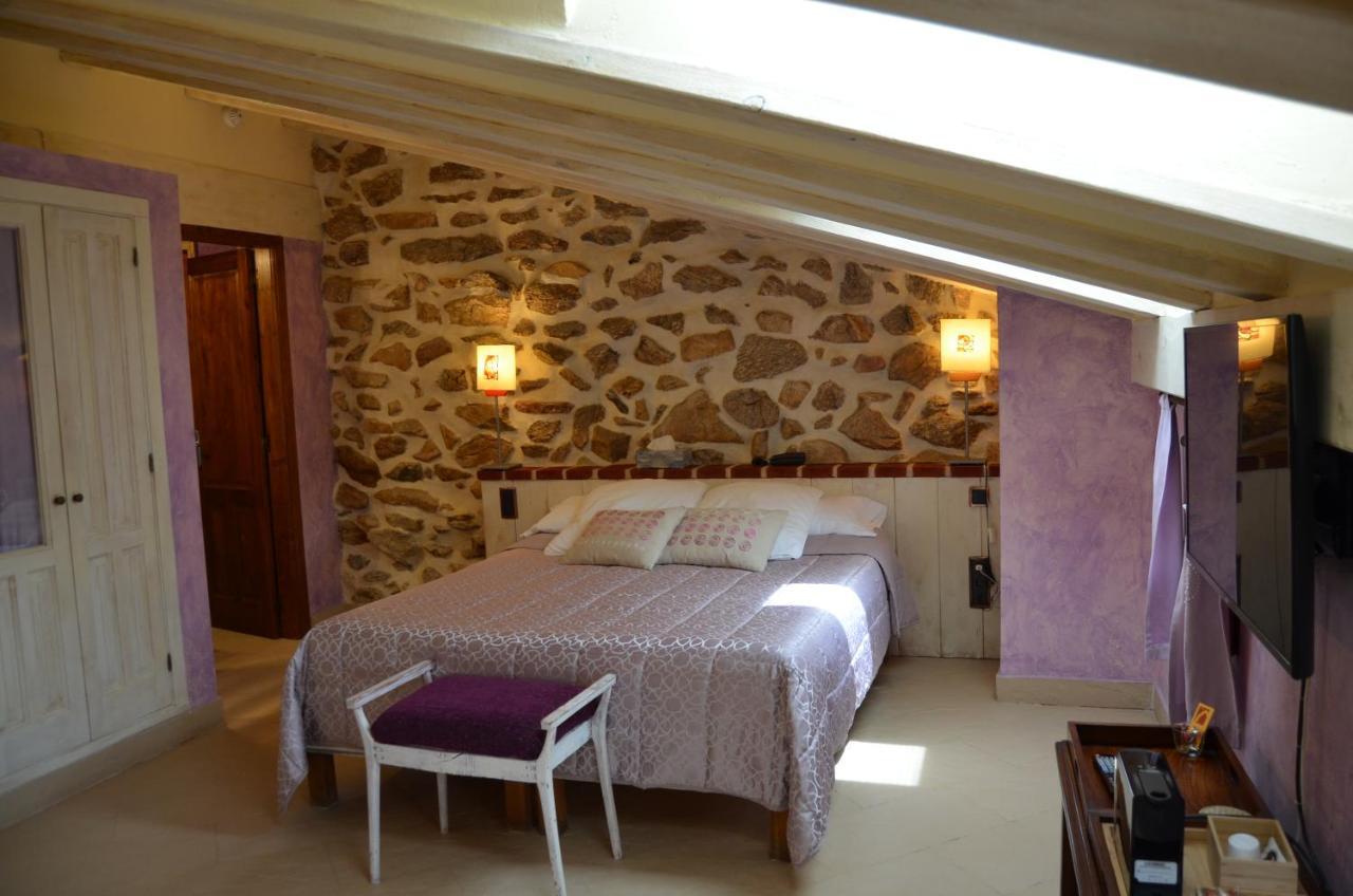 Hotel La Beltraneja Buitrago del Lozoya Zewnętrze zdjęcie