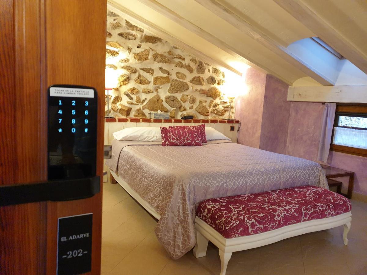 Hotel La Beltraneja Buitrago del Lozoya Zewnętrze zdjęcie