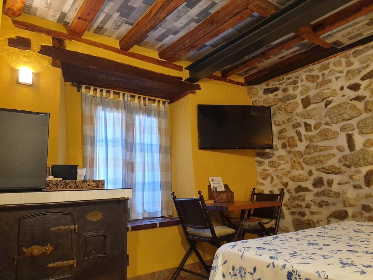 Hotel La Beltraneja Buitrago del Lozoya Zewnętrze zdjęcie