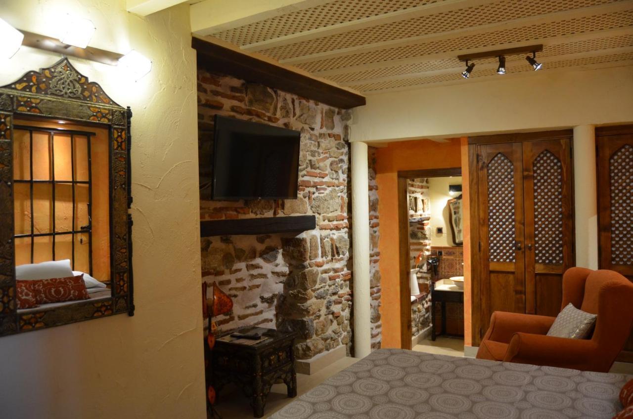 Hotel La Beltraneja Buitrago del Lozoya Zewnętrze zdjęcie